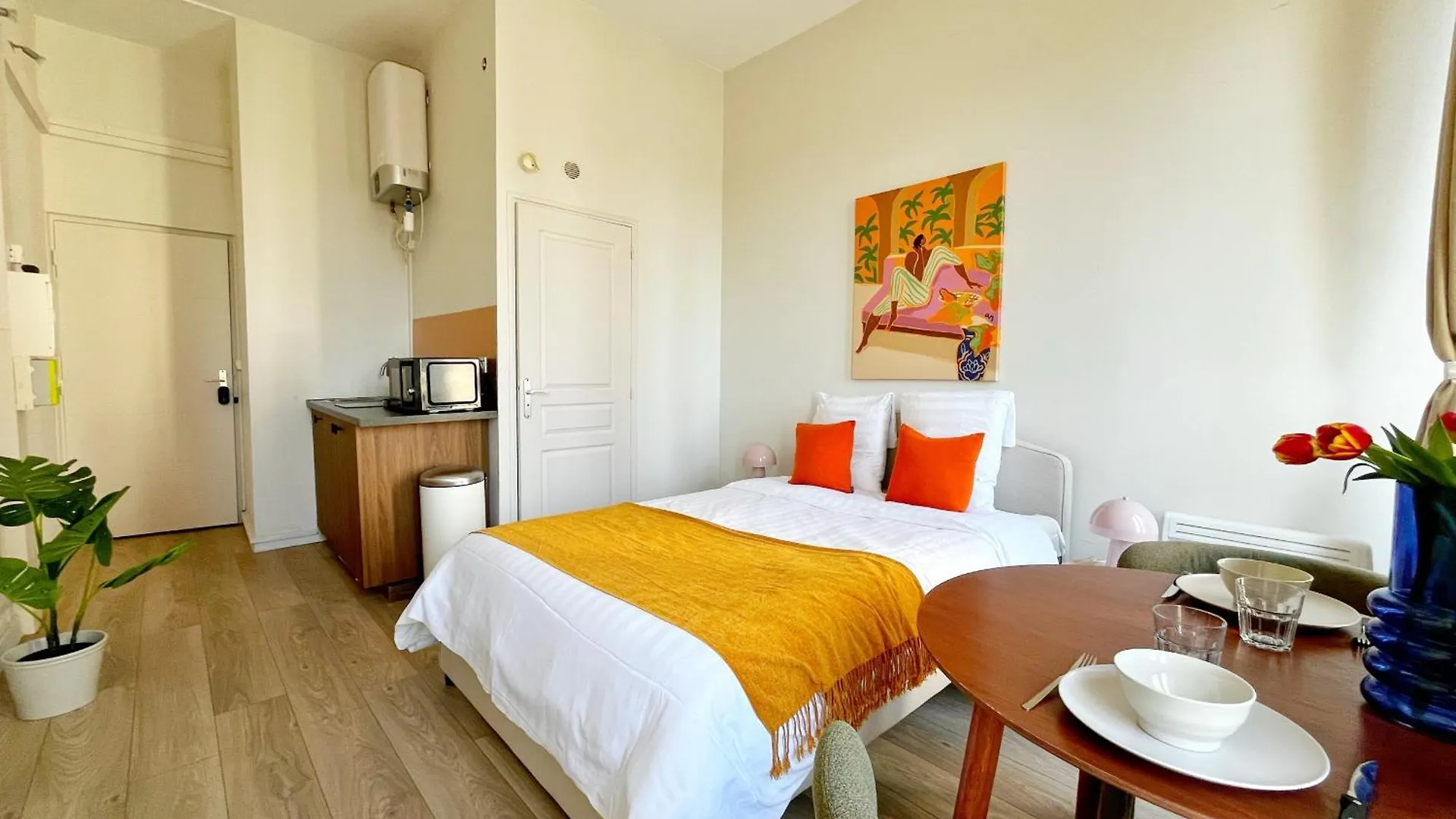 Suite Luna - Check In H24 - Proche Centre Ville Lyon 0*,  França